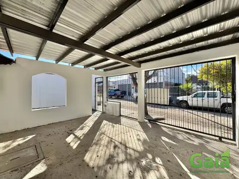 Casa 5 ambientes con 1 baño