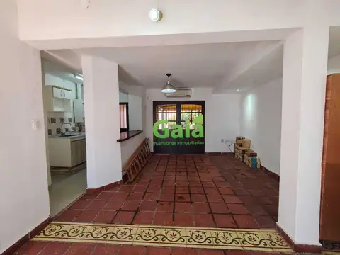 CASA EN BARRIO HUAICO 