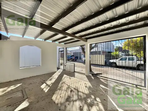 Casa 5 ambientes con 1 baño