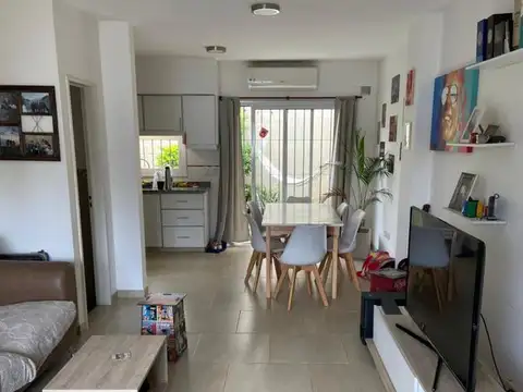 Depto Tipo Casa en Venta de 3 dormitorios