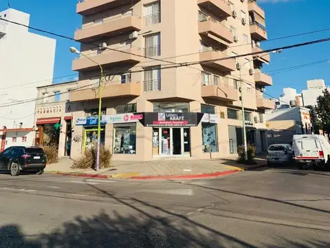 DEPARTAMENTO EN VENTA DE 3 HABITACIOES, AV. MITRE ESQUINA CA