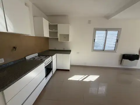 Depto Tipo Casa en Venta con 1 cocheras