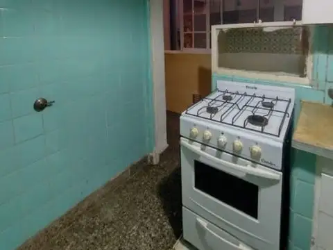 Solis 700, Piso 2