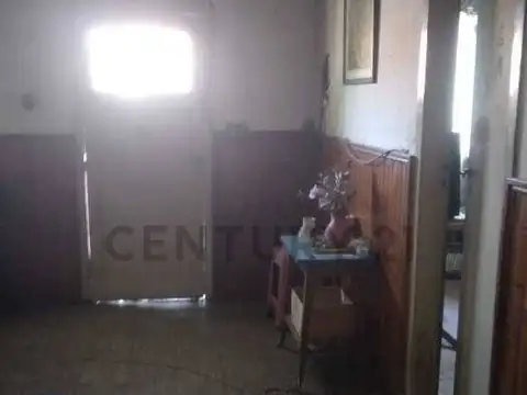 Pichincha 1100, Piso 0