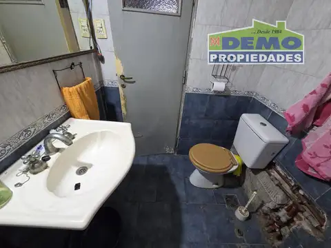 Casa 4 ambientes con 1 baño