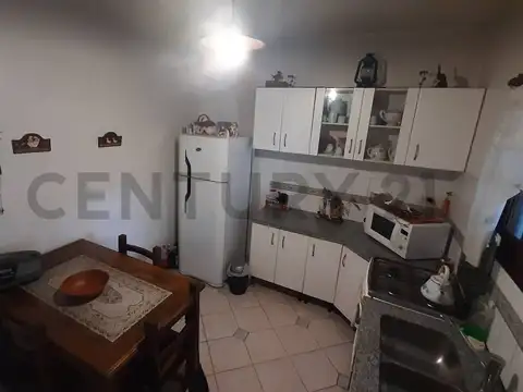 VENTA DUPLEX 3 AMBIENTES EN CASTELAR SUR -  CON PARQUE - APTO CRÉDITO
