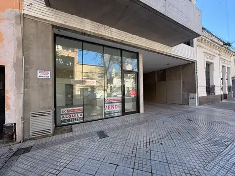Local en Alquiler en Abasto, $ 720.000