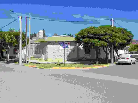 VENTA CASA B° BOUQUETE ROLDAN