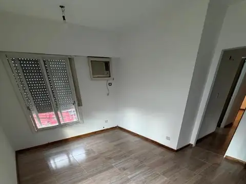 Zeballos 2300, Piso 2