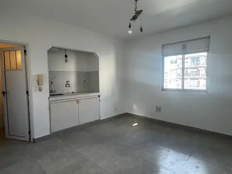 Venta monoambiente RENOVADO - Almagro