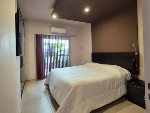 Casa 3 dormitorios, jardín y quincho, Paraná