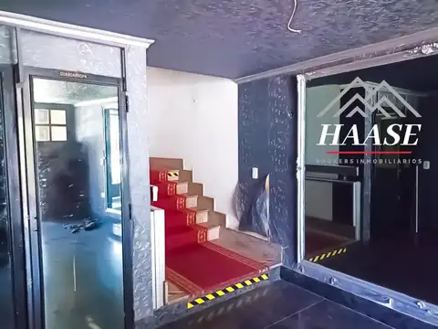 Oportunidad en Villa del Parque- Amplio salón 650m2,