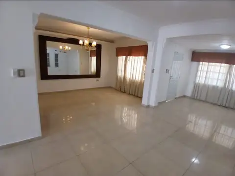 Casa en Alquiler en Los Troncos, $ 1.500.000