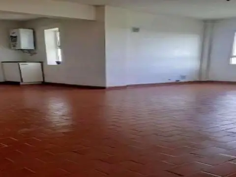 Juan B. Justo e/ Jauretche y Etchegaray