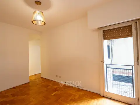 AV. RIVADAVIA AL 6100 - IMPECABLE TODO SOL BAÑO Y COCINA COMPLETOS