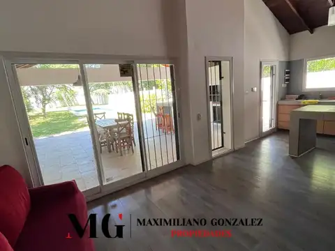 Casa en Alquiler Temporal con 1 cochera