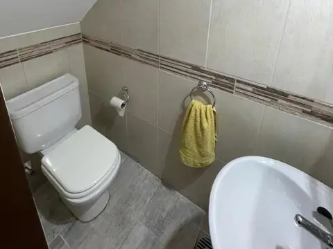 Departamento de 3 ambientes con cochera en Ezpeleta
