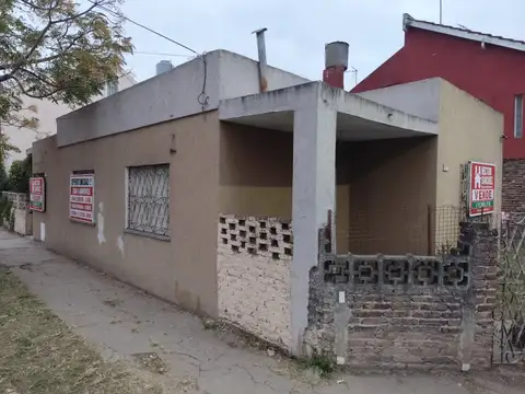 Casa 4 ambientes Merlo Gómez