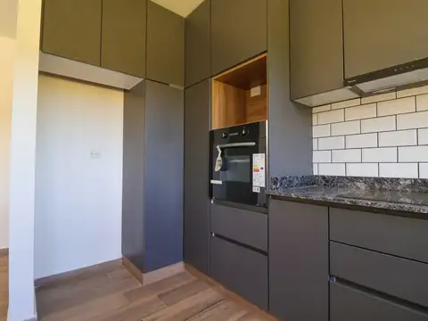 Casa en alquiler c/ cochera en Plottier