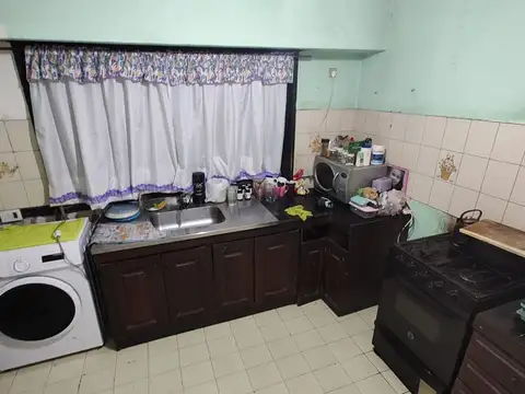 Casa 4 ambientes con 1 baño