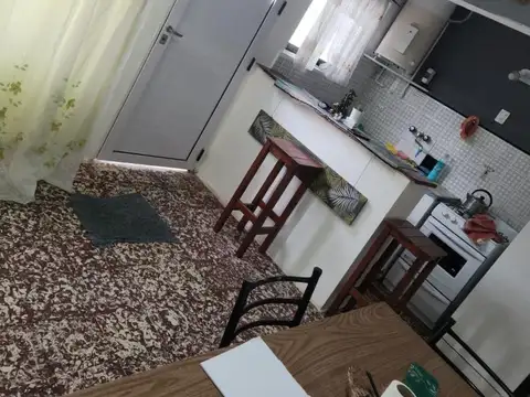 Depto Tipo Casa 3 ambientes con 2 baños