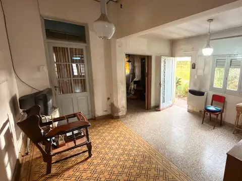 Casa 4 ambientes con 1 baño