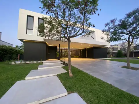 Casa en Venta al Noreste