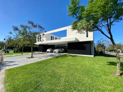 Casa en Venta de 5 dormitorios