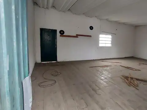 GALPON, TALLER, DEPOSITO EN EXCELENTE BARRIO, SE FINANCIA!