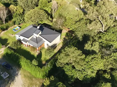 CASA EN VENTA EN BARRIO PRIVADO EL ANGLO