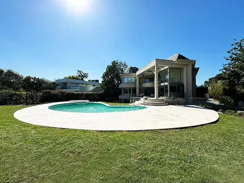 Casa en Venta - 4 dormitorios -