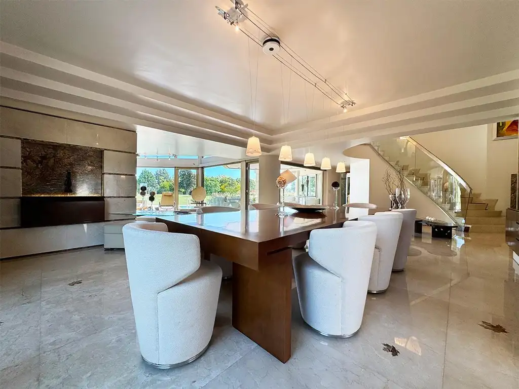 Casa en Venta en Abril Club De Campo