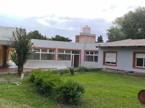 Casa 17 ambientes con 15 baños