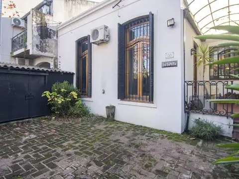Casa en Venta con 1 cochera