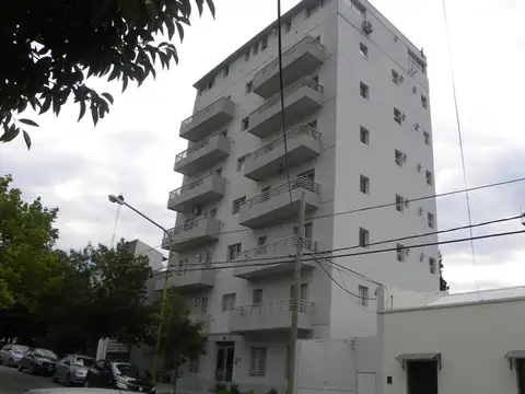 Local comercial a metros de Plaza Eduardo Costa