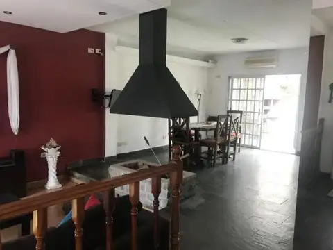 Casa en Venta en Barrio Parque Leloir, USD 140.000