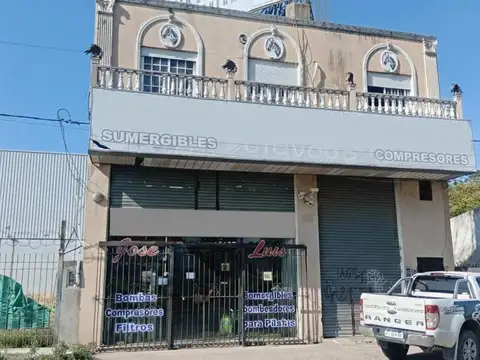 VENTA LOCAL + CASA SOBRE ACCESO OESTE INVERSION!