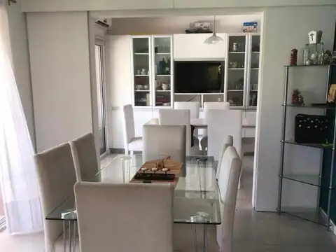 Casa 5 ambientes con 4 baños