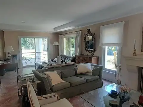 Casa en Alquiler de 3 dormitorios