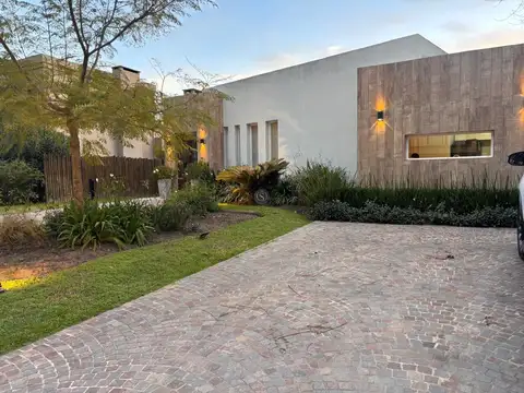 Casa  en Venta en Haras La Pradera, Pilar, G.B.A. Zona Norte