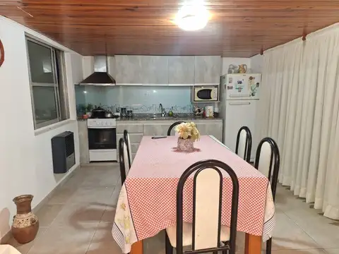 VENDO CASA EN VILLA ELISA