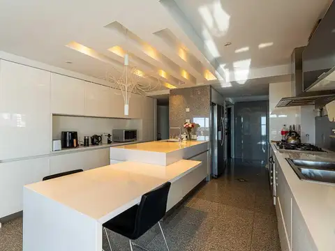 Departamento en Venta con 2 cocheras