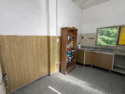 Casa 4 ambientes con 1 baño
