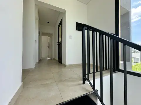 Casa en Alquiler de 4 dormitorios