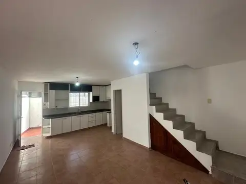 Casa Dúplex  en Alquiler en Martin Coronado, Tres de Febrero, G.B.A. Zona Oeste