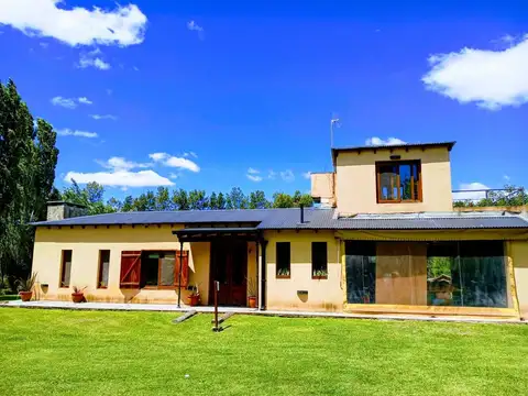 Quinta en Venta en Carlos Keen, USD 159.900