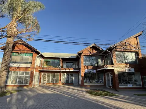 Urquiza al 200