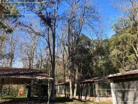 Casaquinta en  venta en San Vicente de 2.4 has