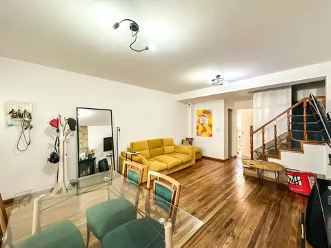 Depto Tipo Casa en Venta con 1 cocheras