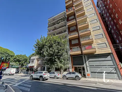 Semipiso Planta baja 5 ambientes Espacio guarda coche